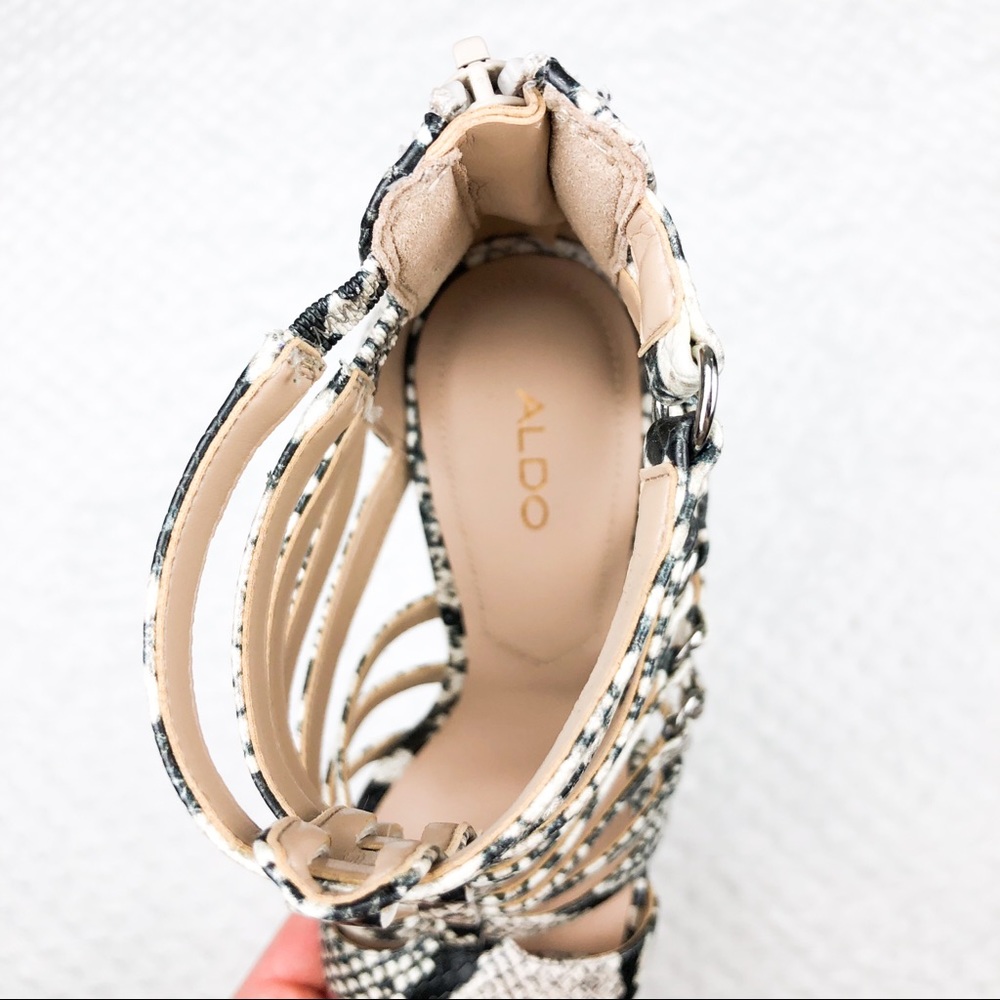 Snakeskin-pattern heels - Picture 5 of 8